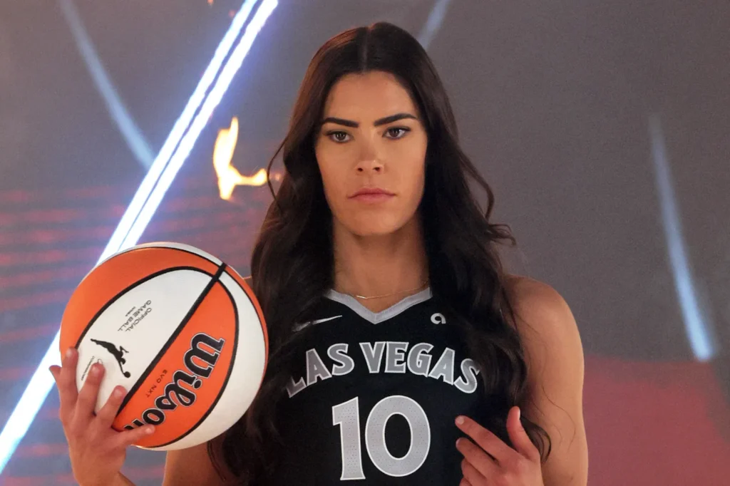 kelsey plum ethnicity